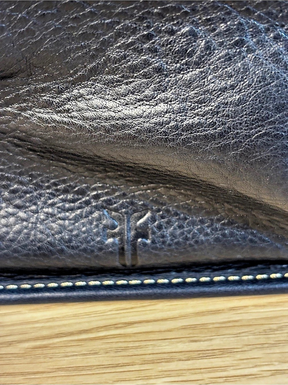 Frye Harvest Tote Black Leather NWT - Picture 8 of 11